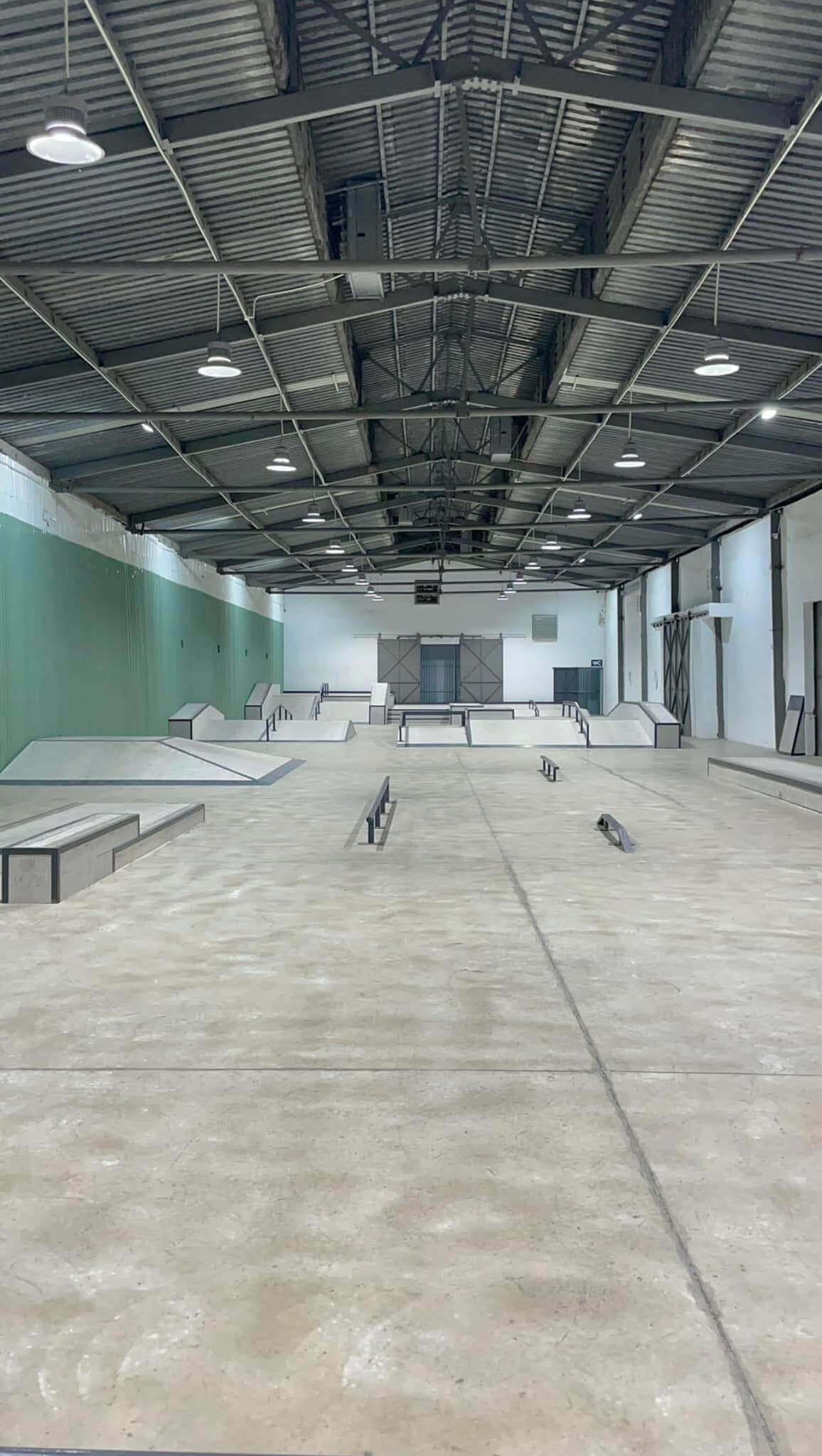 Spacious 1000m² warehouse available for flexible rental