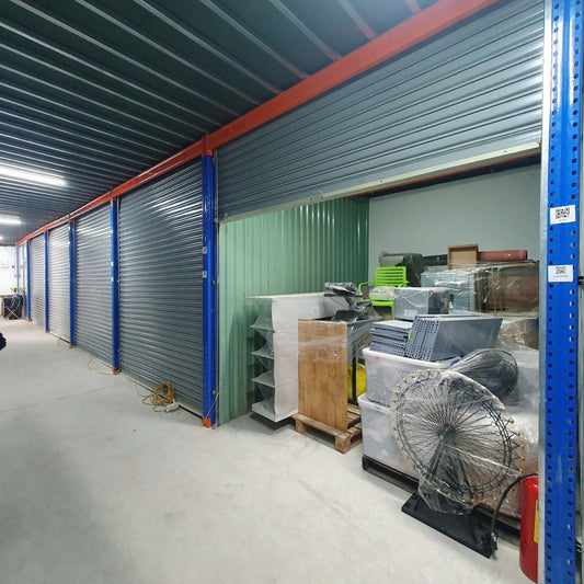 Cooling units maintaining a steady 18-25°C in a logistics warehouse