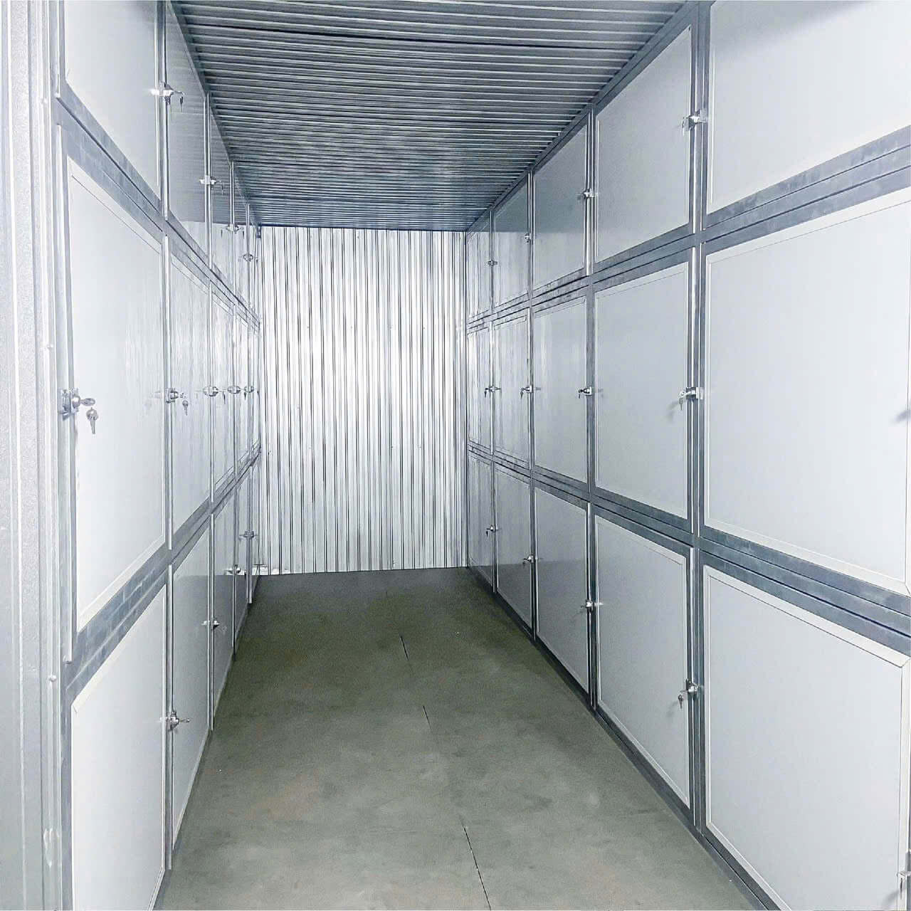Personal 1m² storage unit with lock and CCTV monitoring
